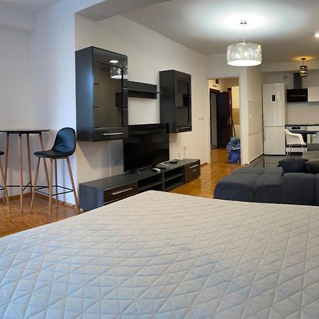 Apartman City Center 3-Setaliste Πριέντορ Εξωτερικό φωτογραφία