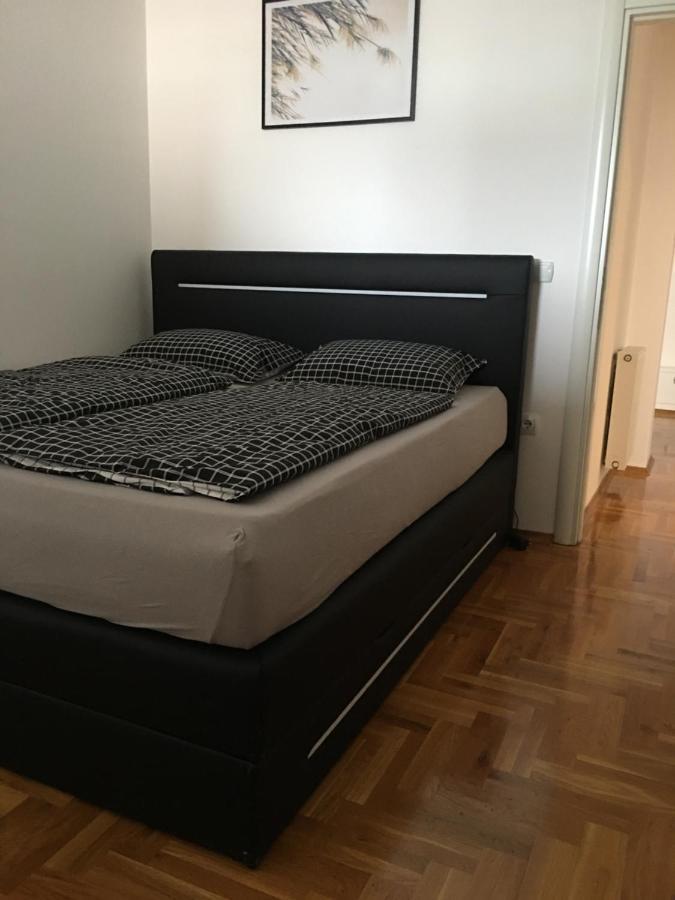 Apartman City Center 3-Setaliste Πριέντορ Εξωτερικό φωτογραφία
