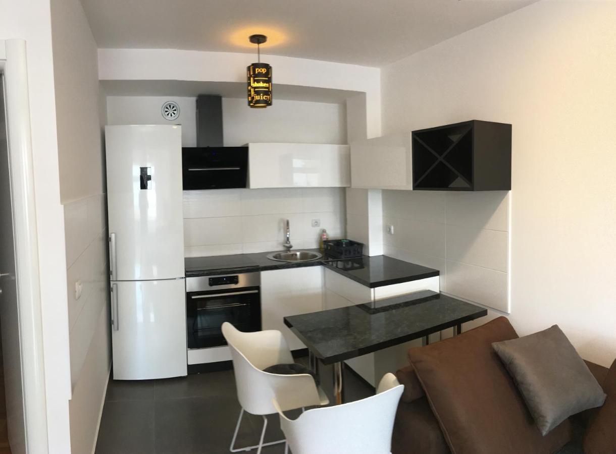 Apartman City Center 3-Setaliste Πριέντορ Εξωτερικό φωτογραφία