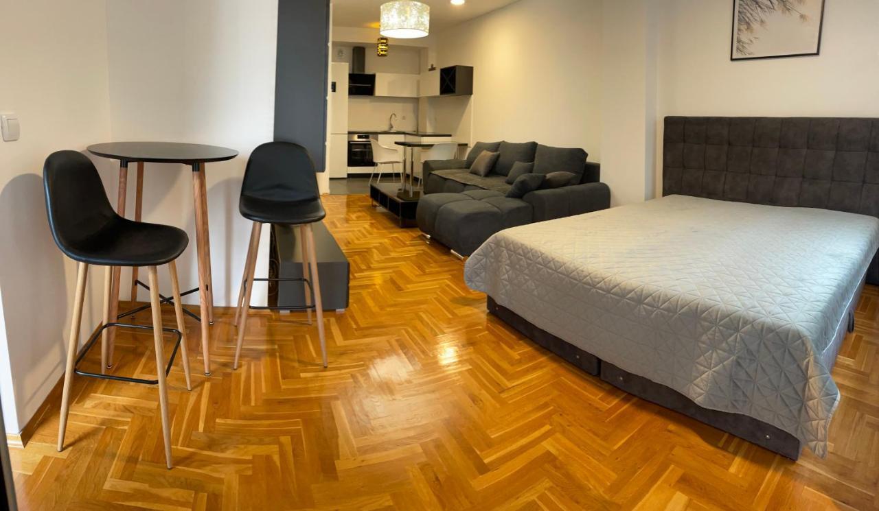 Apartman City Center 3-Setaliste Πριέντορ Εξωτερικό φωτογραφία